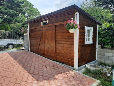 Záhradné domčeky a altánky